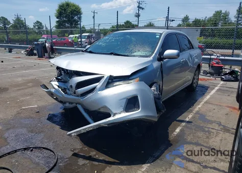 2011 Toyota Corolla Le z USA, uszkodzony, nr VIN JTDBU4EE1BJ095867